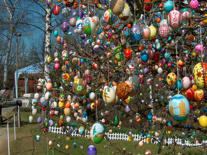 L'albero di Pasqua secondo la tradizione tedesca - Feste - Bambinopoli